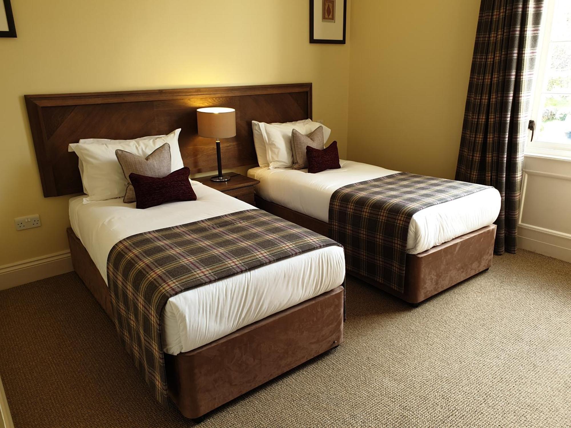 Cameron House On Loch Lomond Александрія Екстер'єр фото A twin room